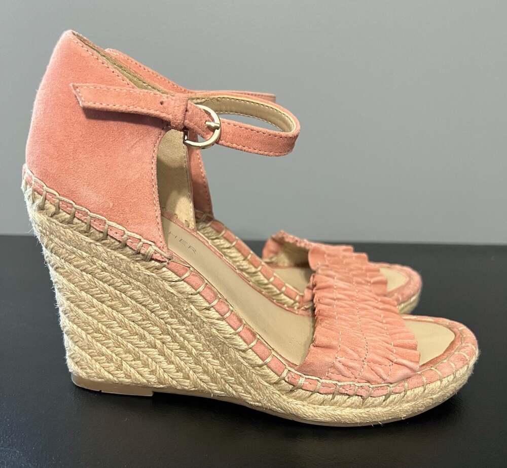 Marc Fisher Kimmy Suede Ruffle Espadrille Wedges Size 7